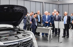 현대차-이스라엘 협력 강화…이스라엘 대통령, 현대차 연구소 방문 < 뉴스 < 자동차 < 기사본문 - 모터그래프코리아 현대차-이스라엘 협력 강화... 