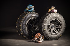 [주말의 MG] 타이어 회사에서 만든 신발 신어봤어? 접지력이 최고야! |