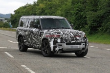 [스파이샷] 한층 더 길어진 랜드로버 디펜더 130, 3열도 충분!... 모터그래프코리아 [스파이샷] 한층 더 길어진 랜드로버 디펜더 130, 3열도 충분!