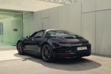 포르쉐디자인 50주년 기념 911 출시…가격은 2억5040만원 < 새 모델... 포르쉐디자인 50주년 기념 911 출시…가격은 2억5040만원