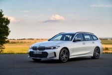 BMW코리아, 3시리즈 부분변경 출시…가격 5530만원부터 < 새 모델 < 자동차 < 기사본문 - 모터그래프코리아 BMW코리아, 3시리즈 부분변경... 