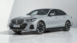 BMW, 신형 5시리즈 공개…10월 출시 i5도 나온다 < 새 모델 < 자동차... 모터그래프코리아 BMW, 신형 5시리즈 공개…10월 출시 i5도 나온다