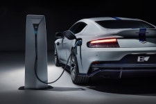 애스턴 마틴, 2025년 목표로 순수전기 SUV 및 스포츠카 개발 < 뉴스 < 기사본문 - 모터플렉스 MOTORPLEX 애스턴 마틴, 2025년 목표로... 