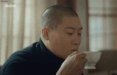 맥심커피 광고찍은 진선규 | 중고악기 뮬