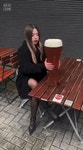 맥주 한잔 원샷 처자 | 중고악기 뮬