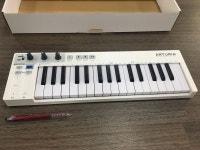 Arturia Keystep 아츄리아 아투리아 키스텝 미디 건반 키보드 | 중고악기 뮬