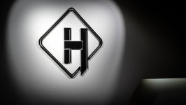 [수원 영통점] HENZ music studio 24시간 프리미엄 연습실 1호점 | 중고악기 뮬