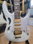 아이바네즈 스티브 바이 피아 Ibanez Steve Vai Signature PIA 3761 Stallion White 화이트 시그니쳐 시그네쳐 | 중고악기 뮬