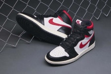 머스트잇(MUSTIT) - 국내 배송  나이키 에어 조던1 레트로 하이 OG 짐레드 피고래 555088-061 NIKE AIR JORDAN 1