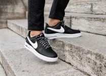 머스트잇(MUSTIT) - 나이키 에어포스1 로우 07 NBA/멘즈/흰검/검흰/남녀공용/커플화/에어포스원/823511-103/823511-007