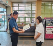 구천동농협, 신속한 대처로 보이스피싱 피해 막아내…무주경찰서 감사패 받아 < 전주/전북 < 전국 < 기사본문 - 내외일보 구천동농협, 신속한... 