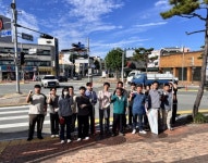 금산읍행정복지센터 직원들, 가을맞이 시가지 환경정비 < 충남 < 전국 < 기사본문 - 내외일보 금산읍행정복지센터 직원들, 가을맞이 시가지... 