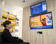 SKB, 현대차 전국 블루핸즈 매장에 디지털 사이니지 구축 완료 < 경제 < 뉴스 < 기사본문 - 내외일보 SKB, 현대차 전국 블루핸즈 매장에  디지털... 