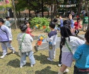 하남 나룰초등학교, 학부모회 주관 어린이날 기념 보물찾기 < 경기... 하남 나룰초등학교, 학부모회 주관 어린이날 기념 보물찾기 - 내외일보