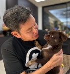 18년만에 신세계 회장됐다 정용진, 강력한 리더십으로 위기 극복할까