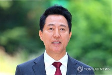 서울시장 정치자금 재판 재개…오세훈 '특검은 악질' 강하게 반발