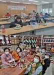 영동군, 다양한 노인맞춤돌봄서비스 프로그램 ‘농촌 새활력’ < 충북 < 전국 < 기사본문 - 내외뉴스통신 영동군, 다양한 노인맞춤돌봄서비스... 