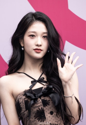 [포토] 프로미스나인 이서연 '여신같은 자태' < 연예 < 연예·스포츠 < 기사본문 - 내외뉴스통신 [포토] 프로미스나인 이서연 '여신같은 자태'