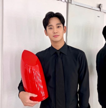 김수현 측, 고 김새론 유족 및 가세연의 주장 반박 < 연예 < 연예·스포츠 < 기사본문 - 내외뉴스통신 김수현 측, 고 김새론 유족 및 가세연의 주장 반박