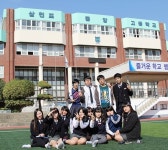 학교에 만드는 ‘동피랑 마을’ < 청소년 < 교육 < 기사본문 - 뉴스사천 학교에 만드는 ‘동피랑 마을’