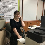 정동초, 원어민 선생님과 전화영어 수업해요 < 우리학교소식 < 교육 < 기사본문 - 뉴스사천 정동초, 원어민 선생님과 전화영어 수업해요