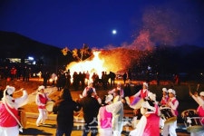 액운 날리고 갑진년 한 해 복 빌어요 < 문화/스포츠 < 기사본문 - 뉴스사천 액운 날리고 갑진년 한 해 복 빌어요