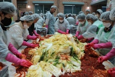 사천 장애인복지관, 지역 봉사단체와 사랑의 김장 나눔 < 사회 < 기사본문 - 뉴스사천 사천 장애인복지관, 지역 봉사단체와 사랑의 김장 나눔