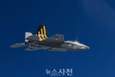 한국형 전투기 KF-21, 시험비행 반환점 돌았다 < 생생뉴스 < 사회 < 기사본문 - 뉴스사천 한국형 전투기 KF-21, 시험비행 반환점 돌았다