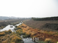 제방 보수부터 퇴적토 제거까지···사천시, 봄철 하천정비 총력 < 생생뉴스 < 사회 < 기사본문 - 뉴스사천 제방 보수부터 퇴적토 제거까지... 