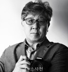 사천 토박이 사진가의 50년, 흑백 사진에 담긴 시간들 < 생생뉴스 < 문화/스포츠 < 기사본문 - 뉴스사천 사천 토박이 사진가의 50년, 흑백 사진에... 