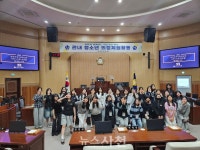 자유발언까지···삼천포여중, 시의회 체험 < 생생뉴스 < 교육 < 기사본문 - 뉴스사천 안건 심사부터 5분 자유발언까지···삼천포여중, 시의회 체험