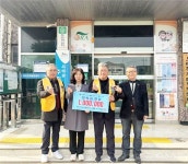 관덕라이온스클럽, 오라동 관내 청소년에 장학금 전달 < 제주시... 제주환경일보 관덕라이온스클럽, 오라동 관내 청소년에 장학금 전달... 