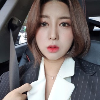 '나는 솔로' 15기 영자, 결혼 소식·예비신랑 얼굴 공개에 16기 영수 반응은? < 연예 < 기사본문 - 원픽뉴스 