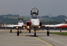 비행기 제트기 F5 - Pixabay의 무료 사진