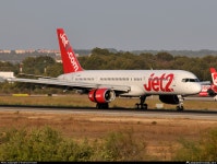 G-LSAD Jet2 Boeing 757-236 Photo by Andreas Traxler | ID 107075 | Planespotters.net G-LSAD Jet2 Boeing 757-236