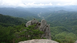 기암괴석이 어우러진 능선 산행, 강원 춘천, 화천 용화산(龍華山·878.... 기암괴석이 어우러진 능선 산행, 강원 춘천, 화천 용화산(龍華山·878.4m)