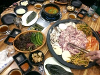 동네에 오리구이집 새로 생겨서 맛본 생오리로스구이 - 뽐뿌:자유게시판 동네에 오리구이집 새로 생겨서 맛본 생오리로스구이