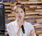 별거 안했는데 핵존예쁜 수지ㄷㄷ.gif - 뽐뿌:유머/감동 별거 안했는데 핵존예쁜 수지ㄷㄷ.gif