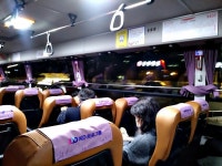 저번 주 수요일 저녘에 탄 비상문이 있는 버스입니다 - 뽐뿌:자유게시판 저번 주 수요일 저녘에 탄 비상문이 있는 버스입니다