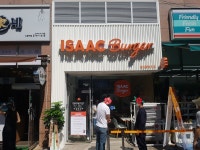 동네에 이삭버거 오픈하는 날이라 왔는데.. - 뽐뿌:자유게시판 동네에 이삭버거 오픈하는 날이라 왔는데..