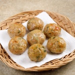 [네이버/스마트스토어] 나래 굴림고기만두 168g(1팩 6알)... 나래 굴림고기만두 168g(1팩 6알)/ 트레이포함  ( 매력가 990원 )