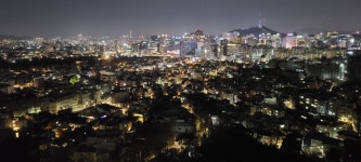 인왕산 무무대에서 바라본 서울 야경 - 뽐뿌:자유갤러리 인왕산 무무대에서 바라본 서울 야경