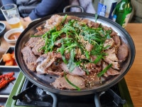 어제 낮 지인이랑 먹은 한우곱창전골과 수육입니다 - 뽐뿌:자유갤러리 어제 낮 지인이랑 먹은 한우곱창전골과 수육입니다