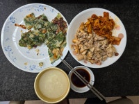 찌짐+대삼김치볶음+막걸리 - 뽐뿌:자유갤러리 찌짐+대삼김치볶음+막걸리