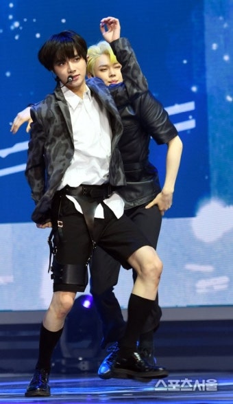 투모로우바이투게더(txt) 범규, 우린 퍼포먼스가 달라![포토] - 뽐뿌:방송/연예뉴스 투모로우바이투게더(txt) 범규, 우린 퍼포먼스가 달라![포토]