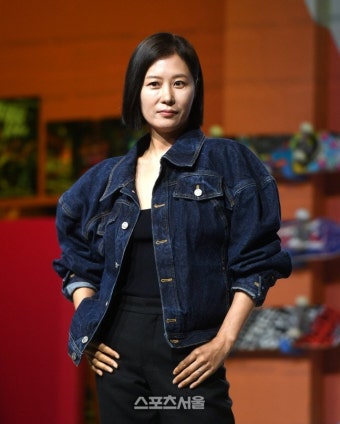 [포토] 문소리, 80년대 감성은 내가 책임진다 - 뽐뿌:스포츠뉴스 [포토] 문소리, 80년대 감성은 내가 책임진다