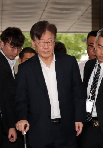 '백현동·대북송금 혐의' 이재명 구속영장 기각...검찰수사 타격 불가피 - 뽐뿌:정치/경제뉴스 '백현동·대북송금 혐의' 이재명 구속영장 기각......