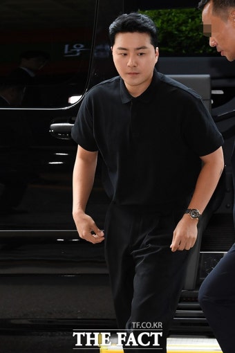 '음주운전 및 운전자 바꿔치기' 이루, 선고 공판 출석 [TF사진관] - 뽐뿌:사회/문화뉴스  '음주운전 및 운전자 바꿔치기' 이루, 선고 공판 출석...