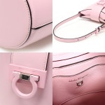 중고 Ferragamo(페라가모) 21-1194 핑크 카프스킨 간치니 트리폴리오 스몰 버킷 호보 숄더백 - 리본즈(REEBONZ)
