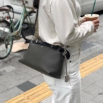 그레이 바이더웨이 미듐 토트백 - 리본즈 코리아(REEBONZ KOREA)